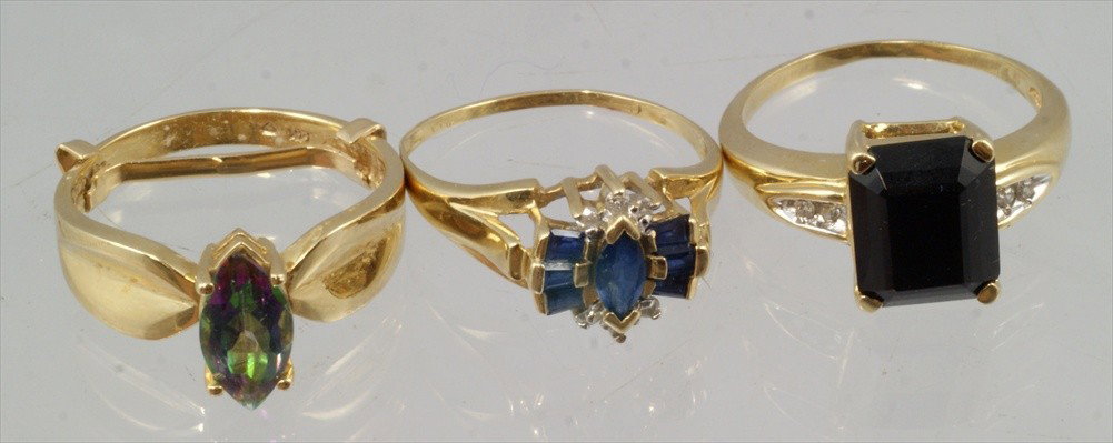 (3) 14K YG ladies rings with colored stones, sapphi