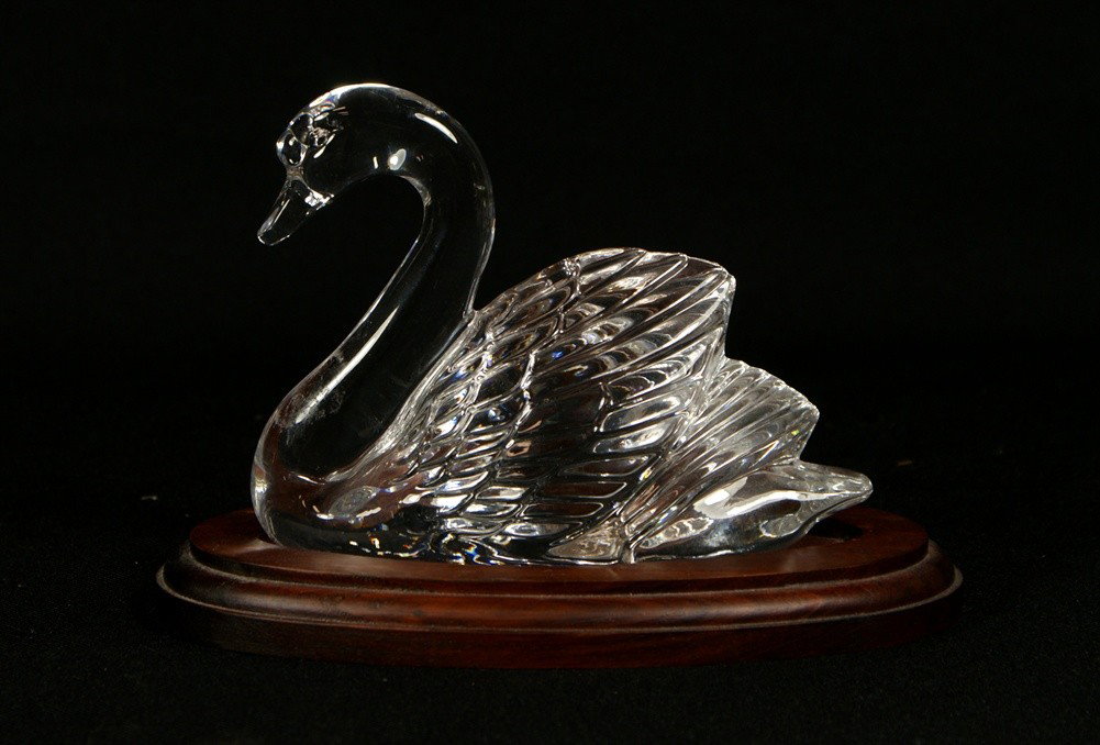 Waterford lead crystal swan figurine, WS 1996, wit: Waterford lead crystal swan figurine, WS 1996, with base, figurine 4" tall