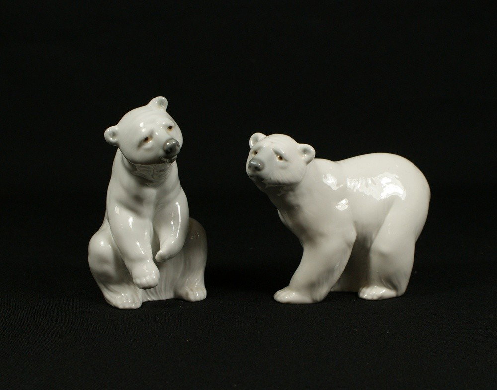 2 Lladro polar bear figurines, Attentive Polar Bea: 2 Lladro polar bear figurines, Attentive Polar Bear, #1207, 4" h & Resting Polar Bear, #1208, 5" h