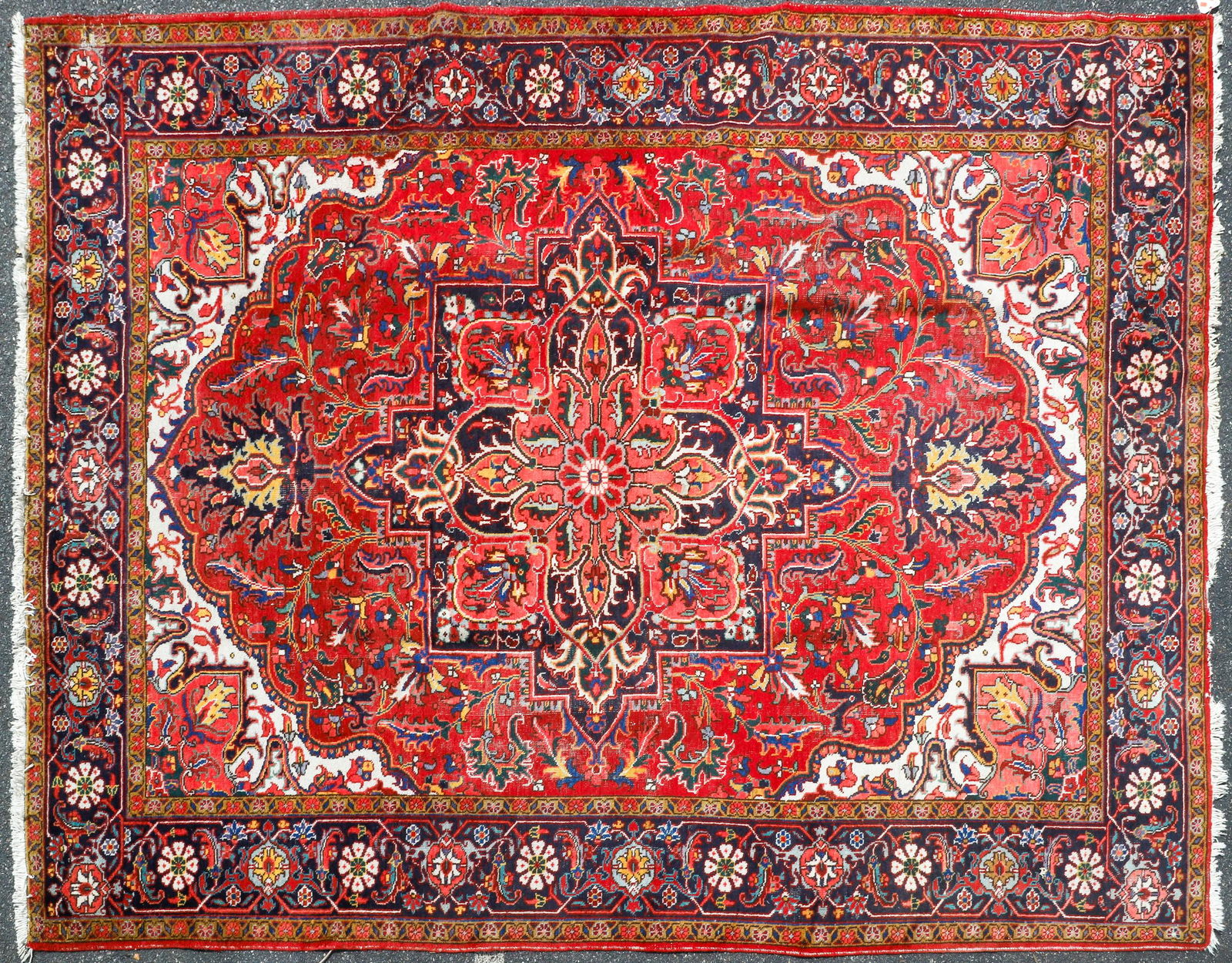 9'8" X 13' Semi-antique Persian Heriz Rug (1 of 7)