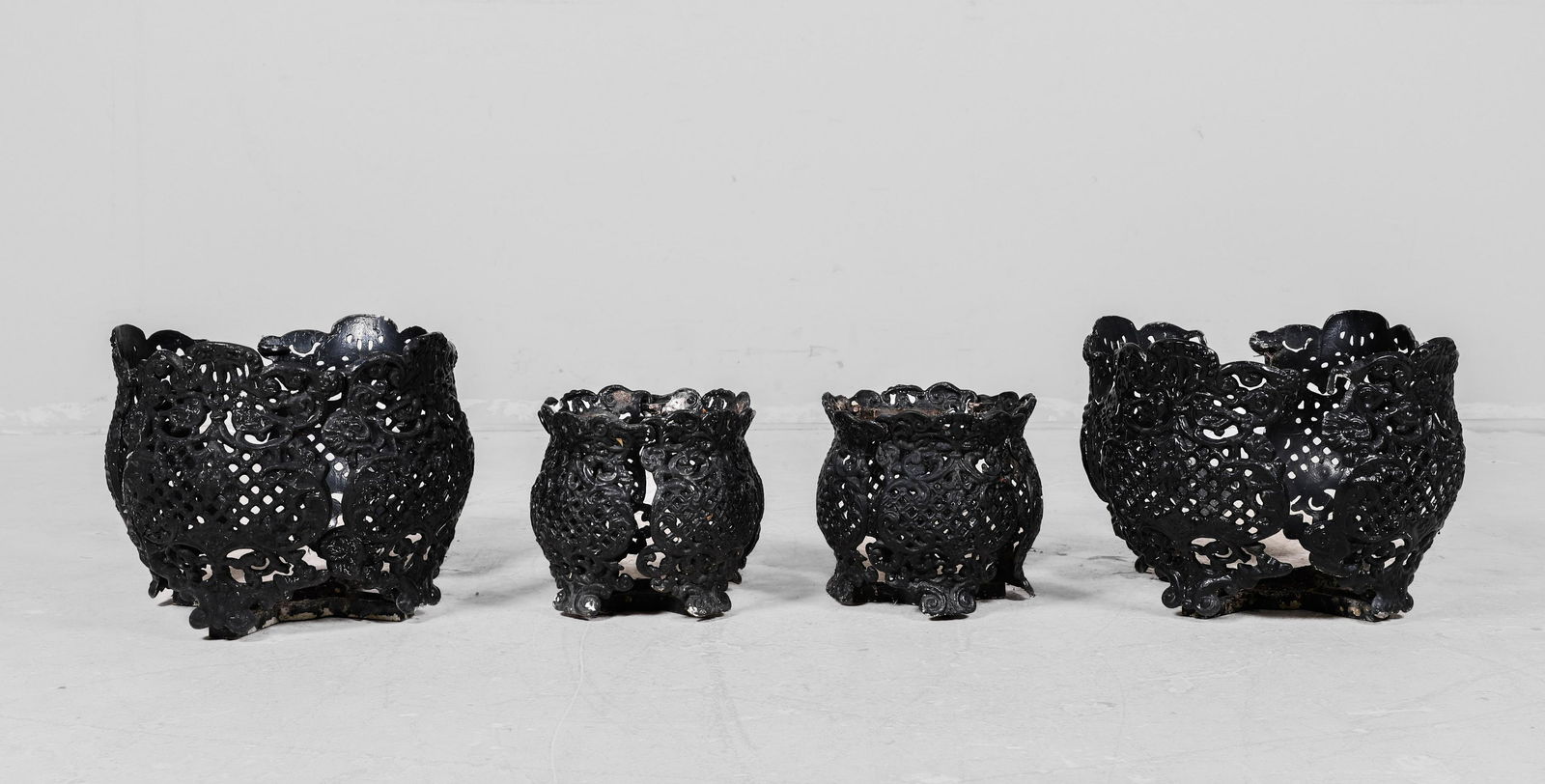 (4) Pierced metal adjustable planters (1 of 2)