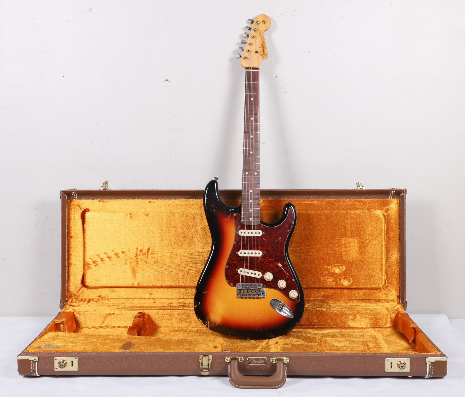 Fender Custom Shop 60' Relic Stratocaster (1 of 7)