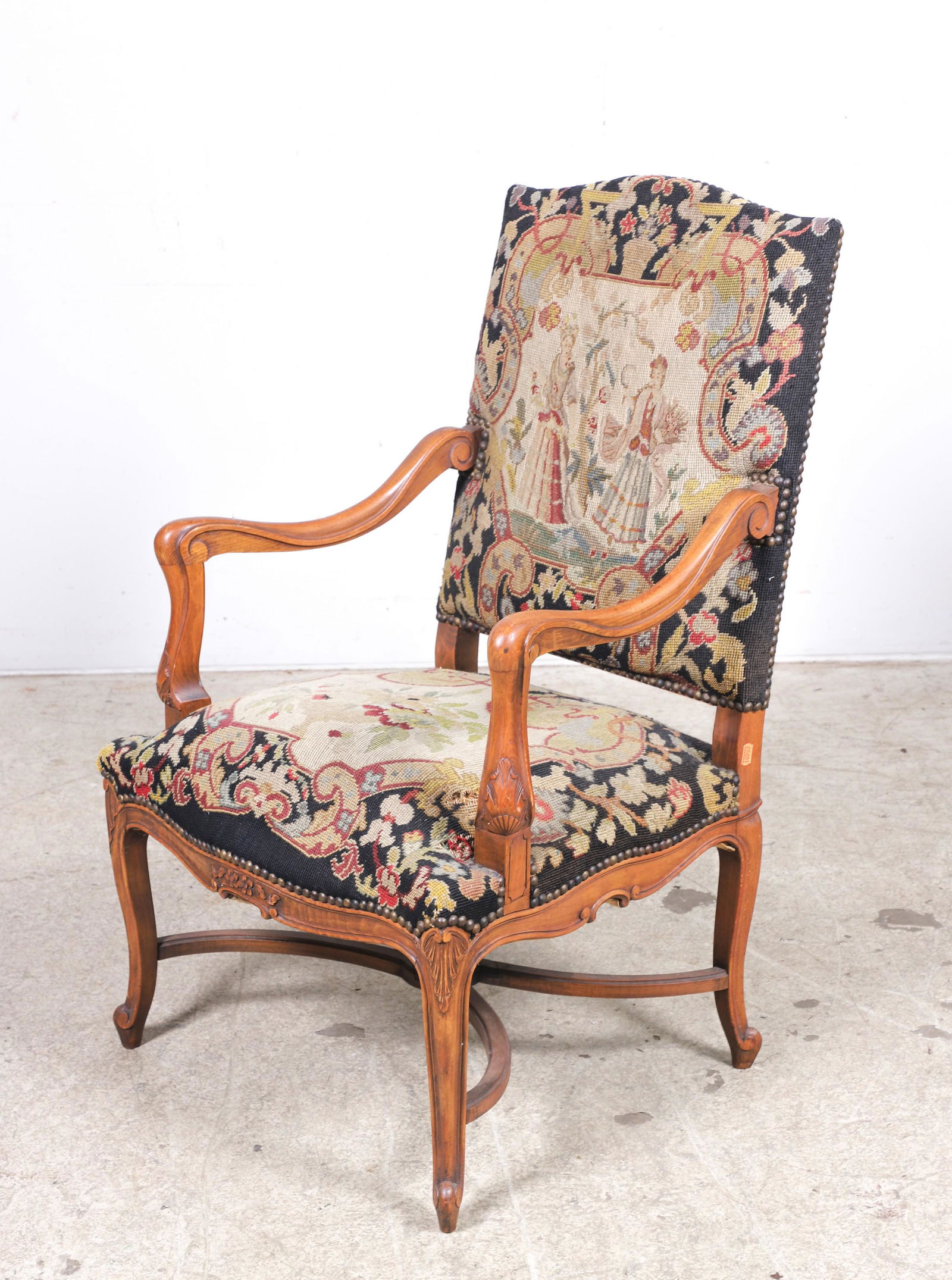 Louis XV style carved walnut throne chair (1 of 4)
