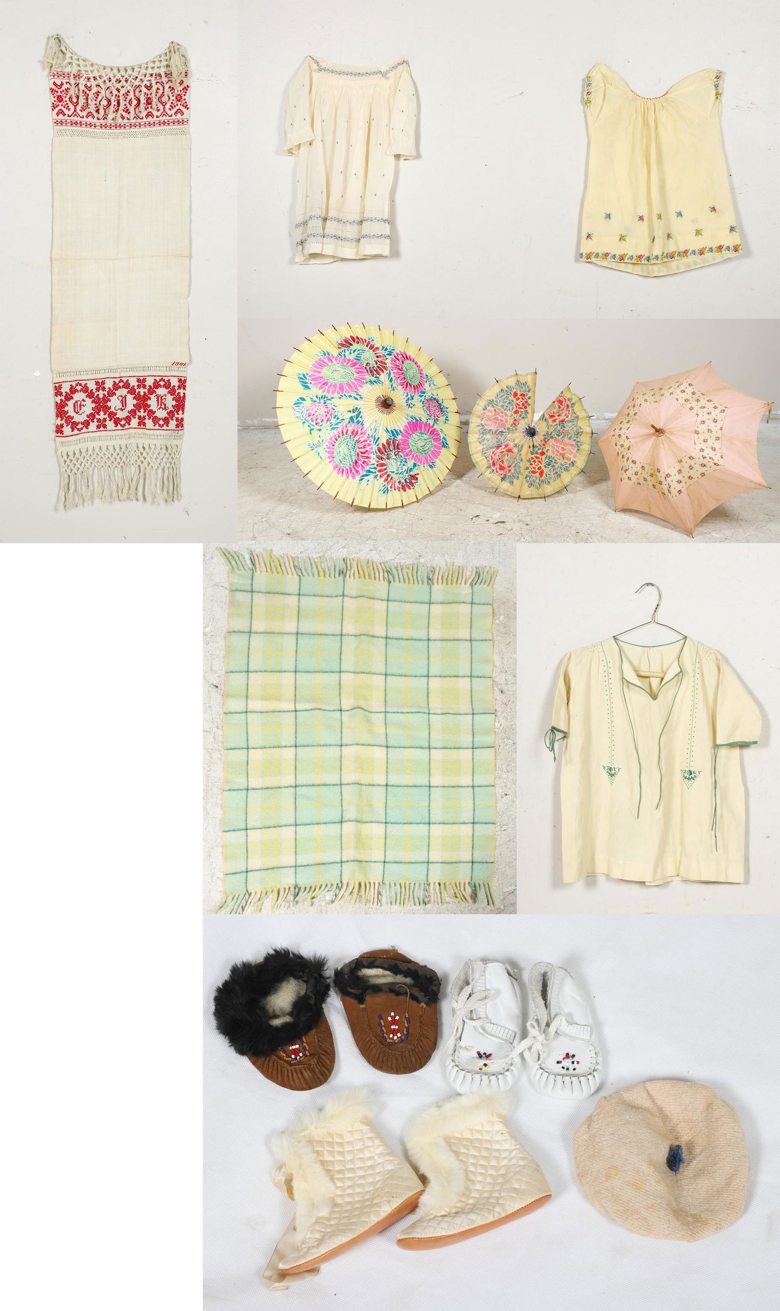 Vintage Blanket, Parasols, Childs Garments (1 of 8)