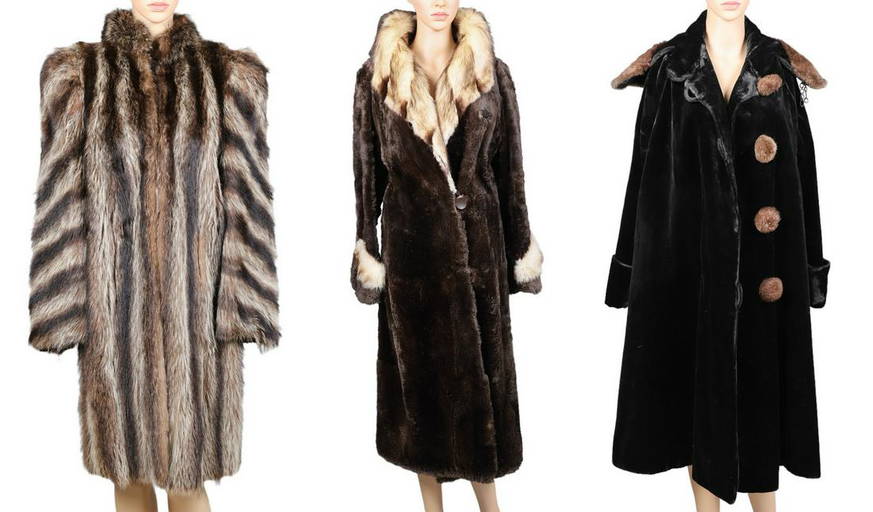 (3) Early 20th C Fur Coats Dec 12, 2022 William Bunch Auctions