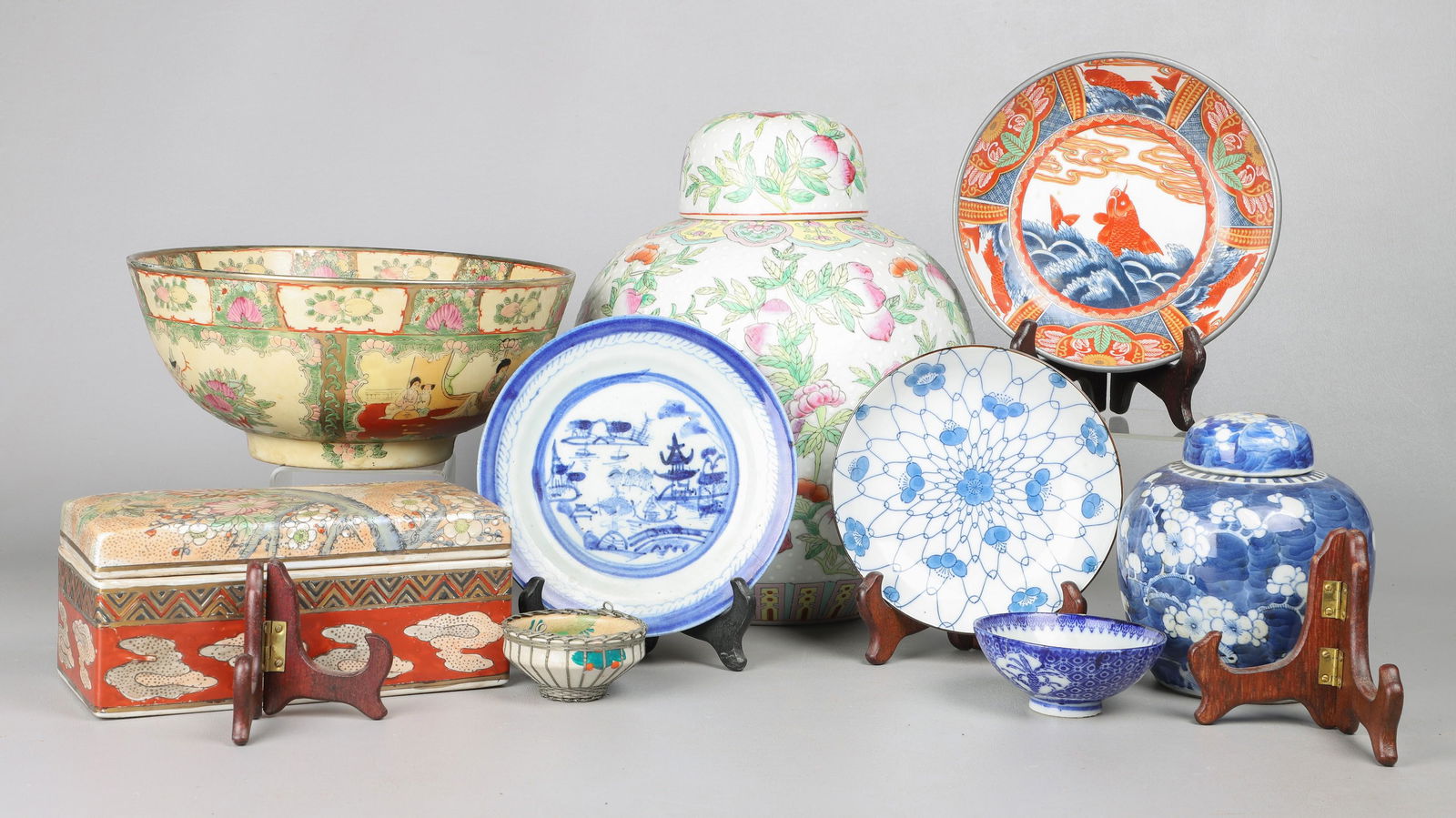 (8) Pcs Asian Porcelain (1 of 10)