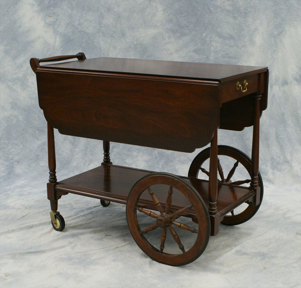 Henkel Harris mahogany teacart, Style 2602, Fini: Henkel Harris mahogany teacart, Style 2602, Finish 29, 32" x 18"