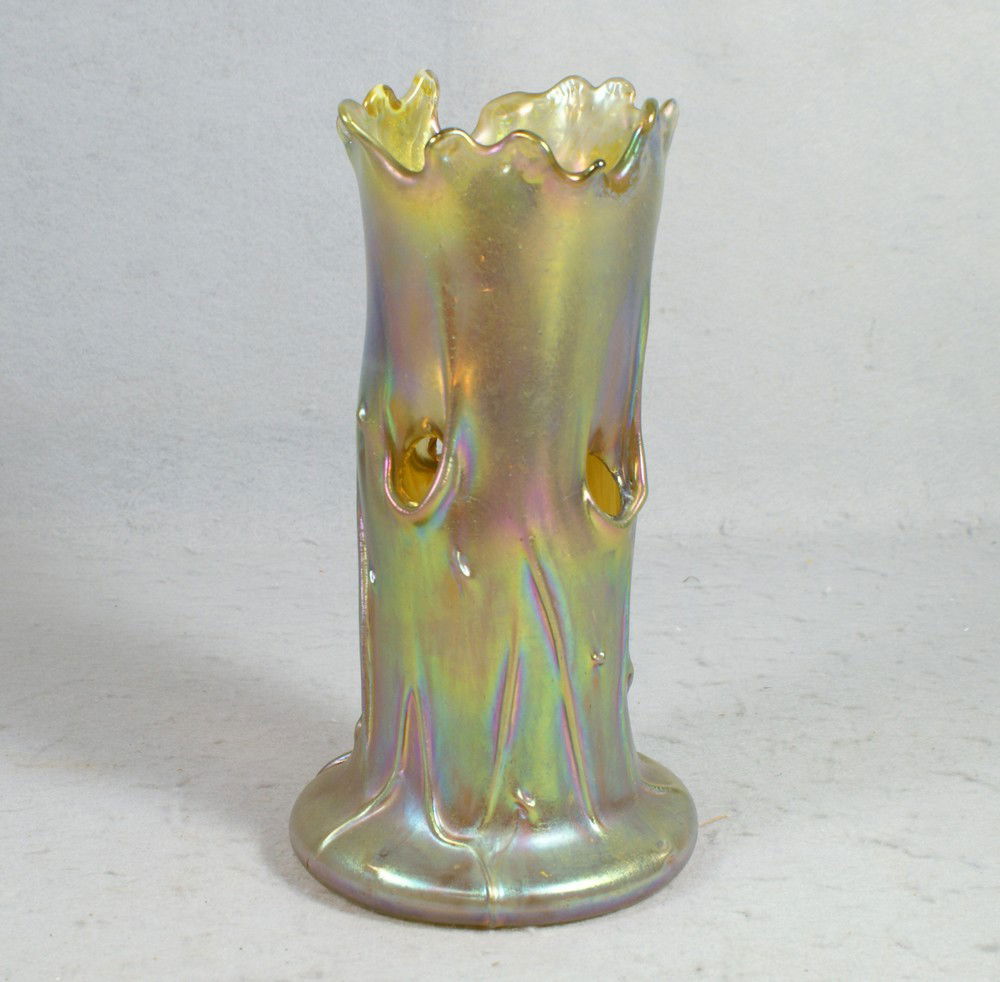 Loetz type iridescent vase, green gold iridesce: Loetz type iridescent vase, green gold iridescence, ground pontil, unsigned, 10" tall