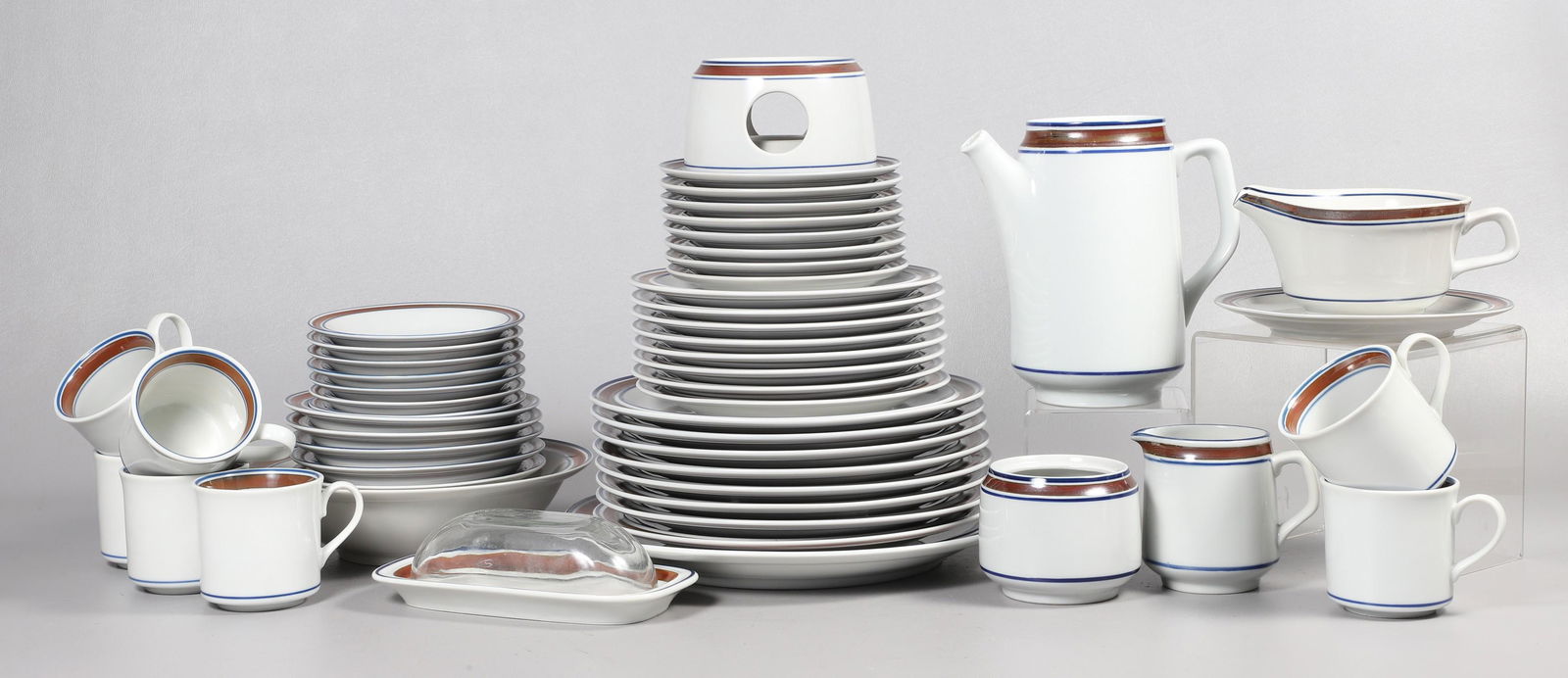 (51) Pcs Salem Stoneware Georgetown Dinnerware (1 of 7)