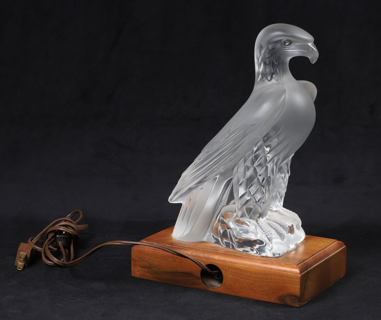 Lalique Crystal Eagle on Lighted Plinth (1 of 7)