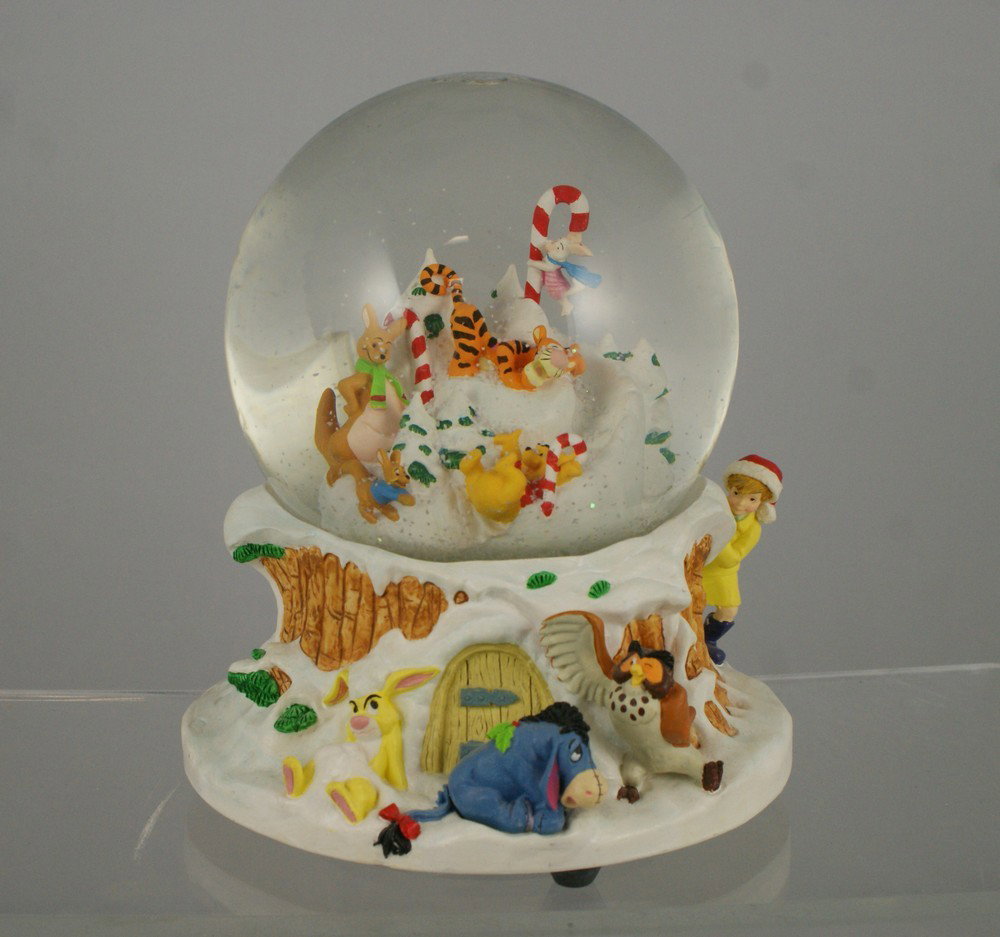 Winnie the Pooh musical snow globe, "Winter Wonde: Winnie the Pooh musical snow globe, "Winter Wonderland", 7" tall