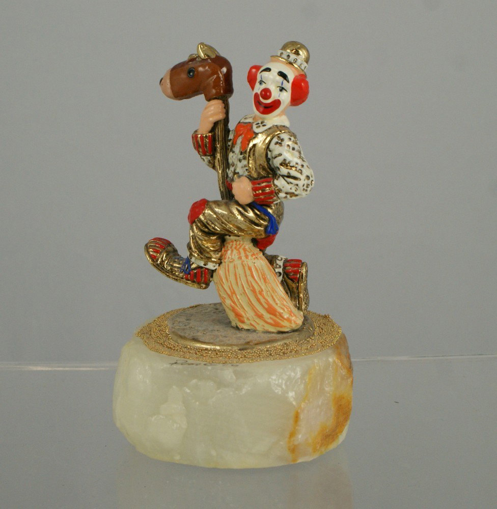 Clown with broom horse, Ron Lee figurine, signed : Clown with broom horse, Ron Lee figurine, signed Ron '96, 5 3/4" tall