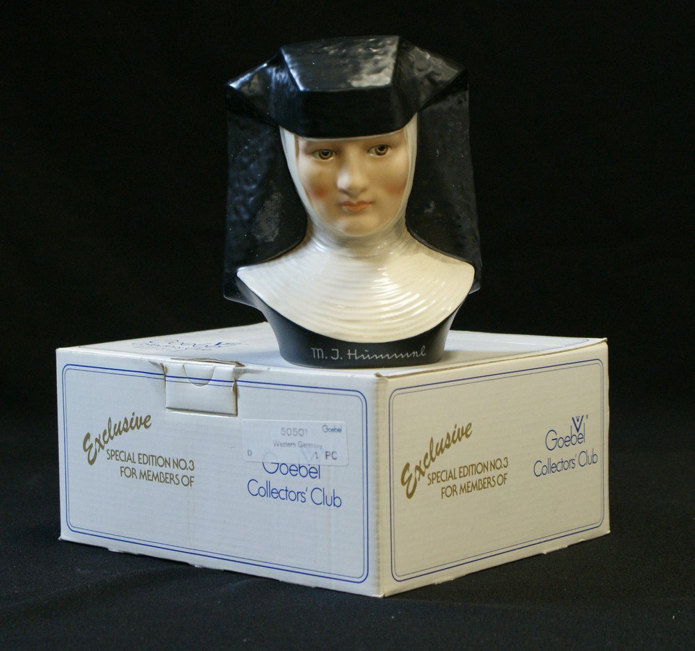 Goebel Nun MI Hummel Bust Collector's Club Specia: Goebel Nun MI Hummel Bust Collector's Club Special Edition No 3, 5 3/4" tall, with original box
