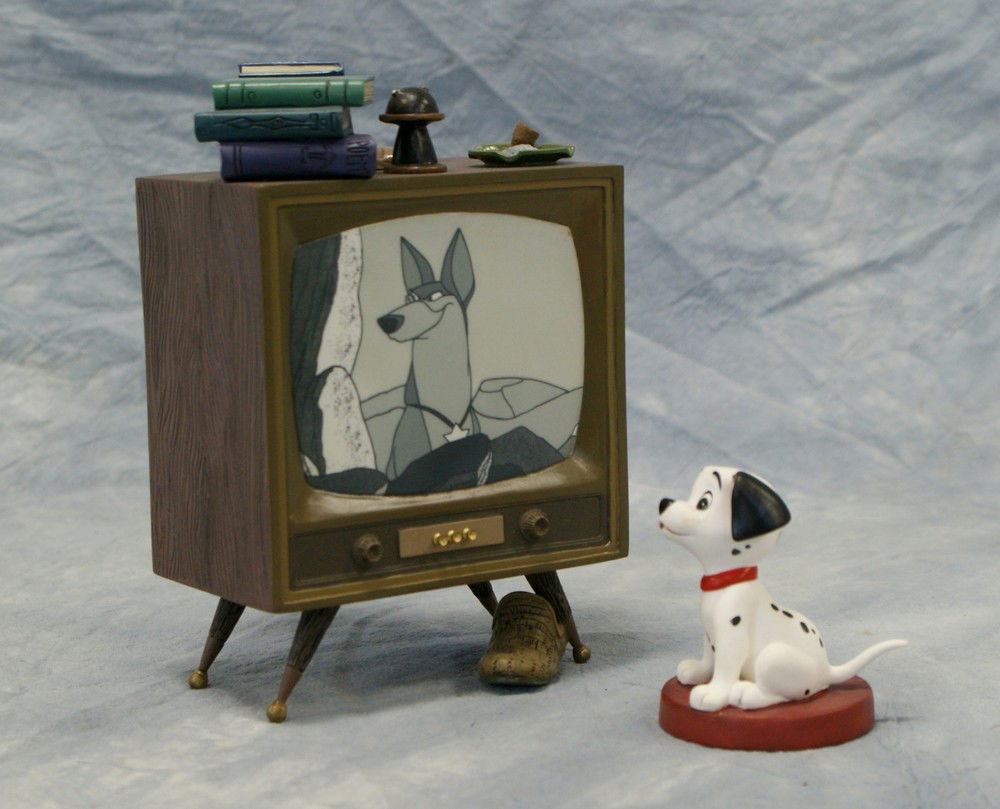 101 Dalmatians, Lucky and Television, "Come on Lu: 101 Dalmatians, Lucky and Television, "Come on Lucky", Walt Disney Classics Collection, 1996, w/original box & Certificate of Authenticity, 7" tall