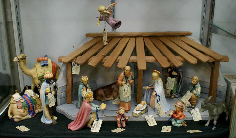16-Piece Hummel Nativity Set, Virgin Mary 214/A,: 16-Piece Hummel Nativity Set, Virgin Mary 214/A, Infant Jesus 214/A, Joseph 214/B, Angel Serenade 214/D, Shepherd standing with sheel 214/F, Shepherd kneeling 214/G, Little Tooter 214/H (with original