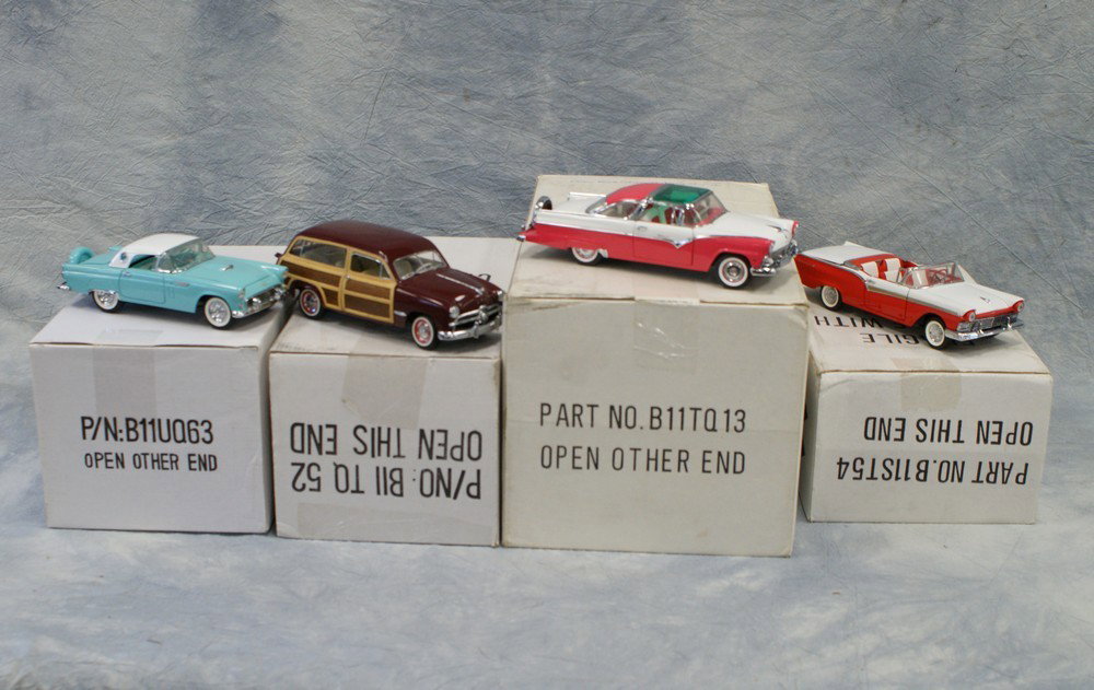 (4) Franklin Mint 1:24 scale cars, c/o 1949 Ford : (4) Franklin Mint 1:24 scale cars, c/o 1949 Ford Wood Stationwagon, 1956 Ford Crown Victoria Skyliner, 1956 Ford Thunderbird, 1957 Ford Fairlane 500 Skyliner, all with original boxes