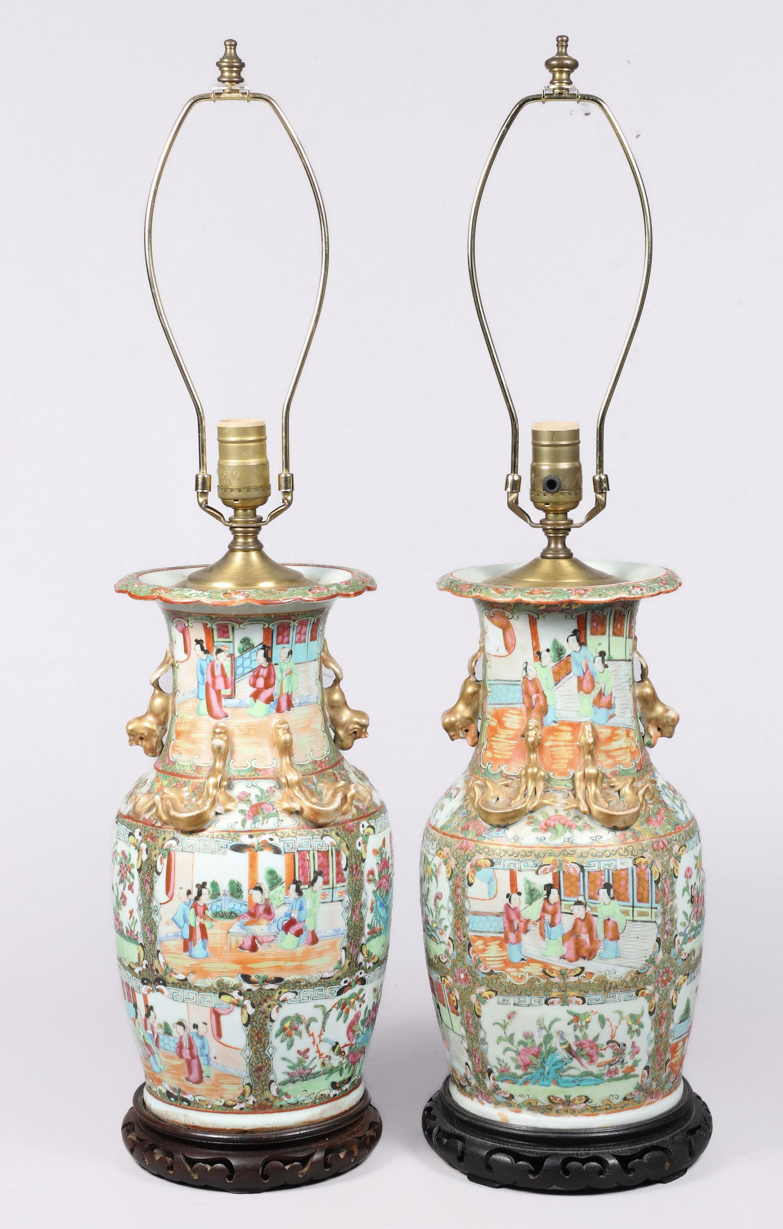 Pair of Chinese Rose Medallion vases (1 of 7)