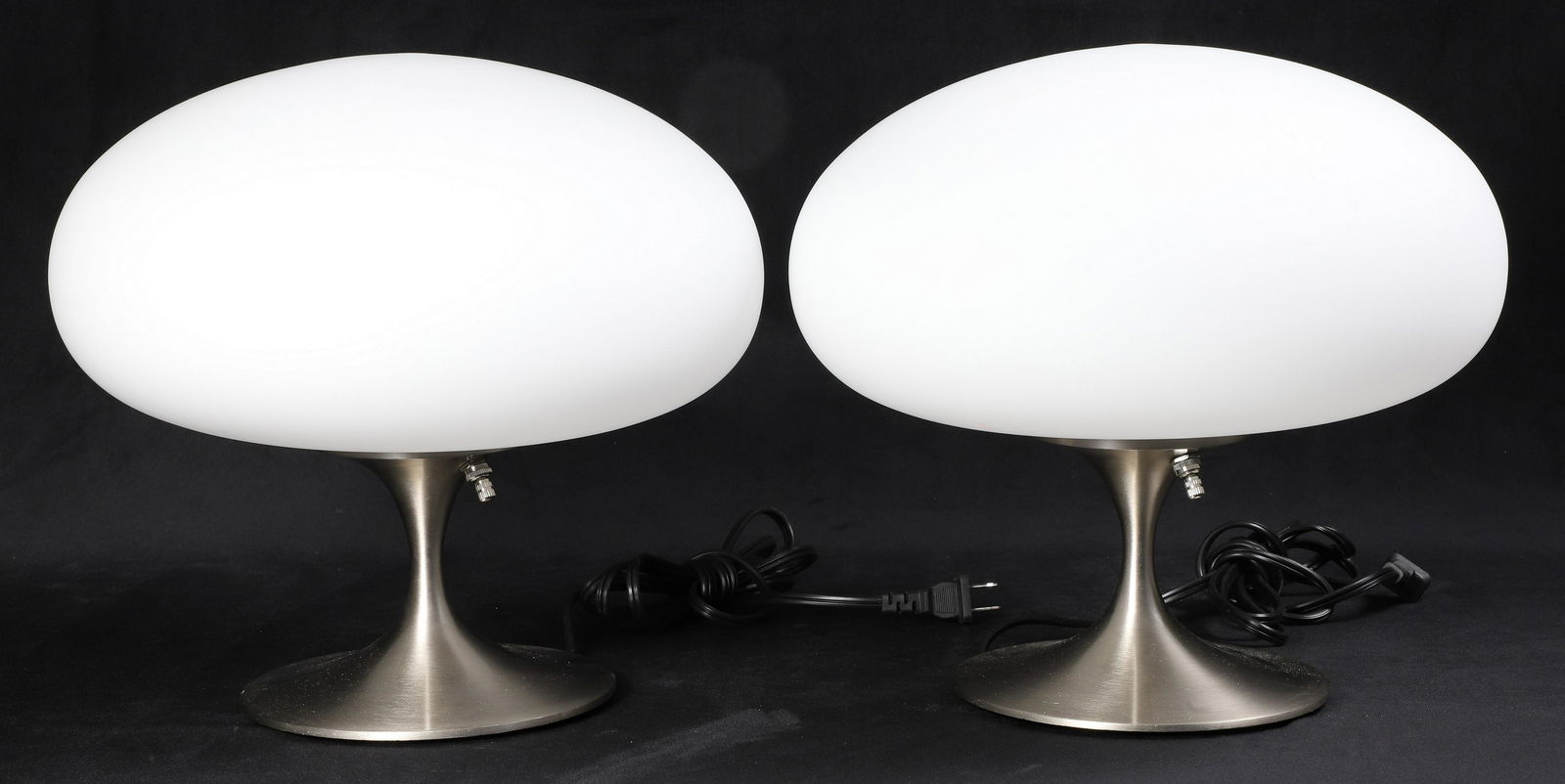 Bill Curry Laurel Style Lamp Pair (1 of 3)