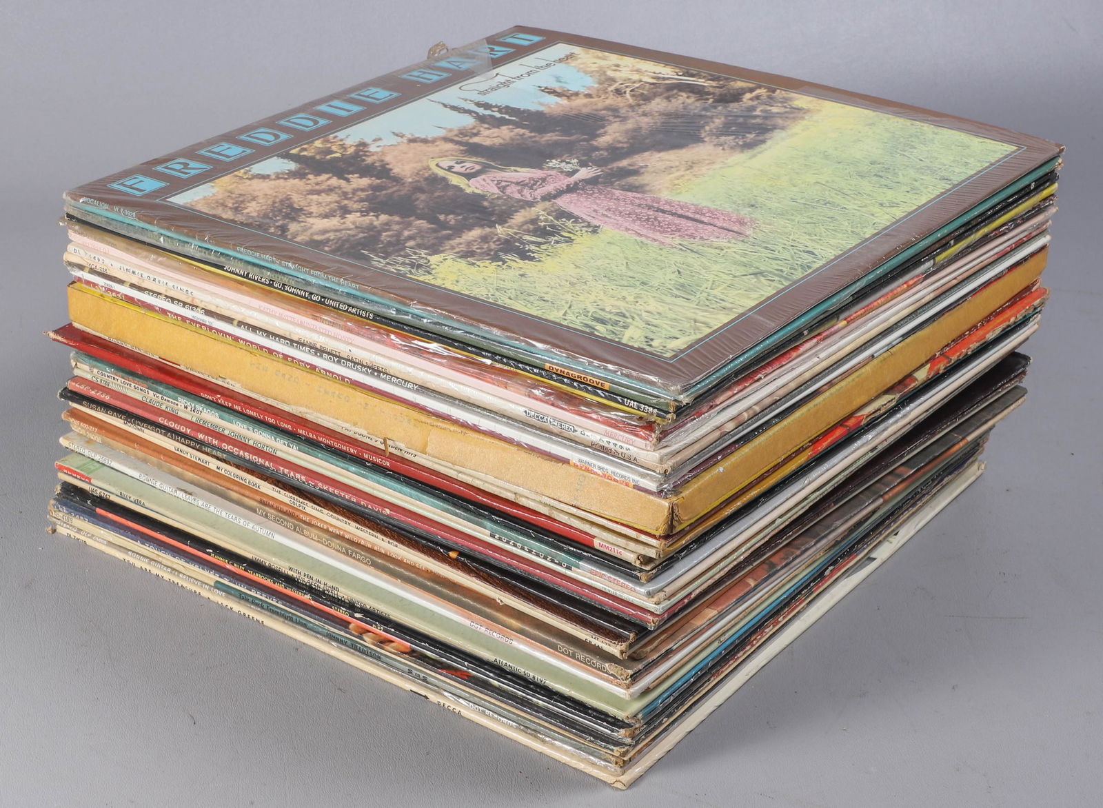 (50+) Vinyl LP Record Albums, Popular: (50+) Vinyl LP Record Albums, Popular, including Bobby Vinton, Pat Boone, Ray Stevens, Johnny Rivers, Kathy Mattea, Eddy Arnold, The Supremes, Donna Fargo, Ed Ames, Al Martino, The Lennon Sisters, Joh