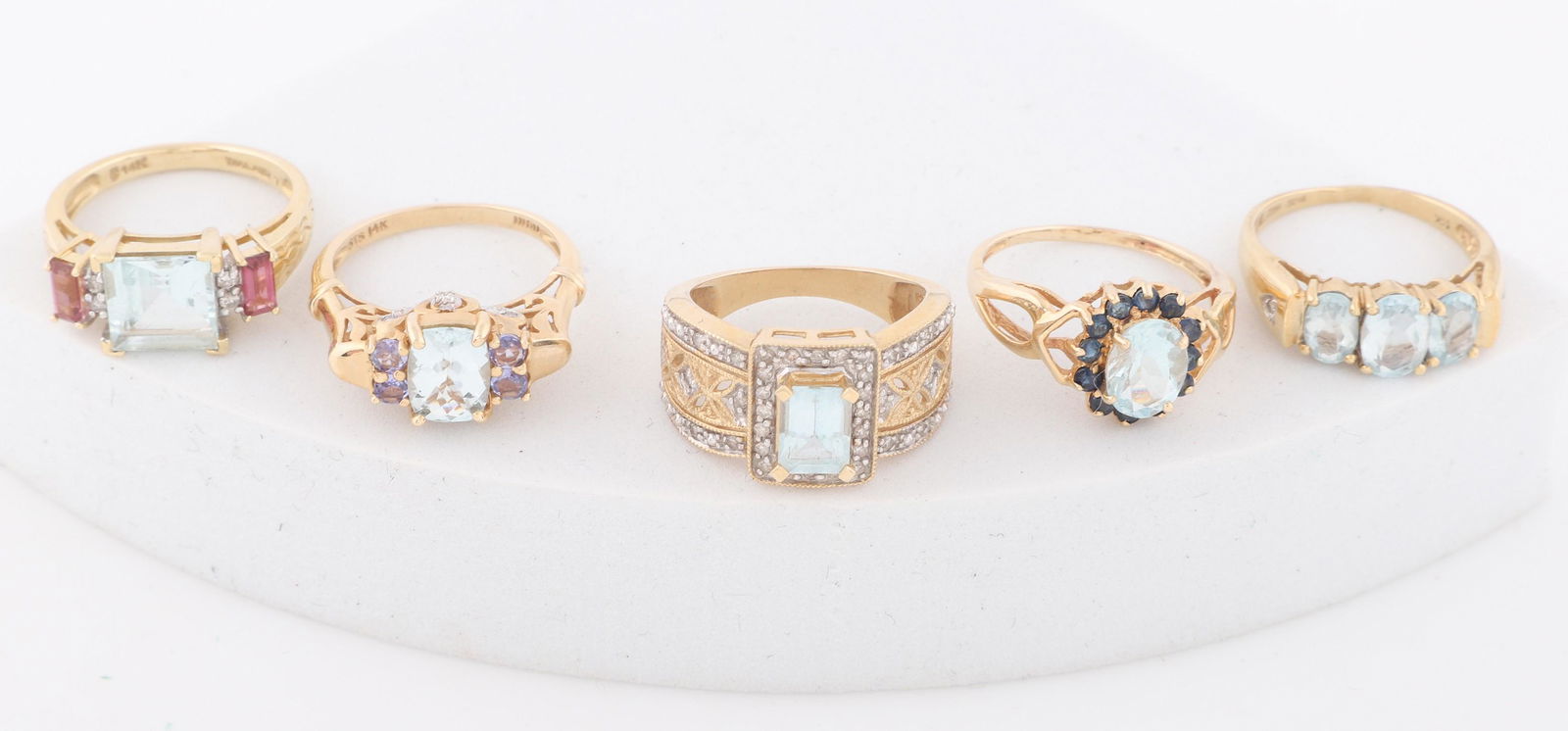 (5) 14K Yellow Gold Rings (1 of 11)