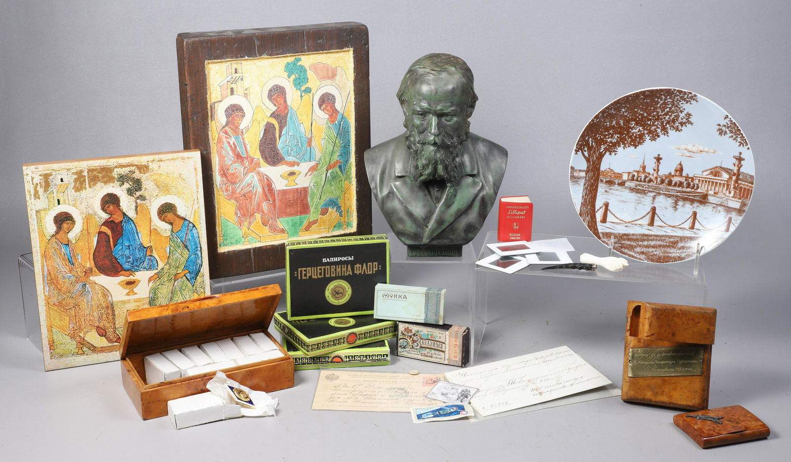 A lot of Russian ephemera and collectibles (1 of 10)