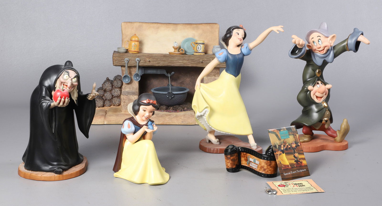 Lot of Disney Snow White Figures & More (1 of 14)