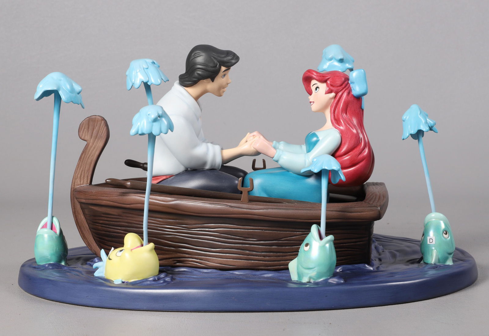 Disney Little Mermaid "Ariel & Eric" Figure (1 of 6)