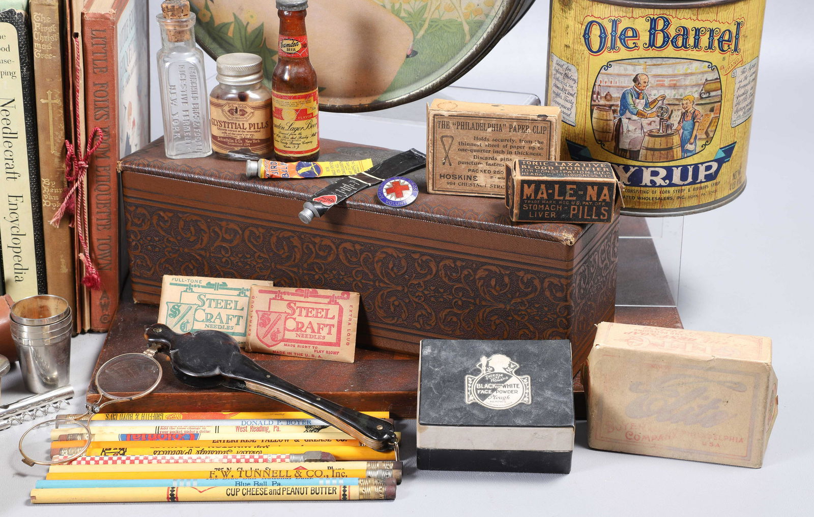 Vintage Souvenirs and Collectibles (1 of 16)