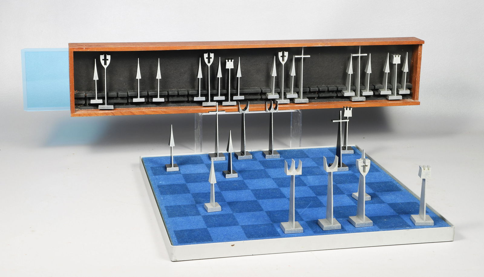 Austin Enterprises Aluminium Chess Set (1 of 8)