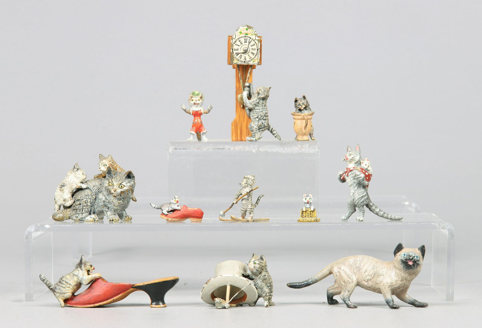 (11) Bronze Painted Cat and Mouse Figures (1 of 16)