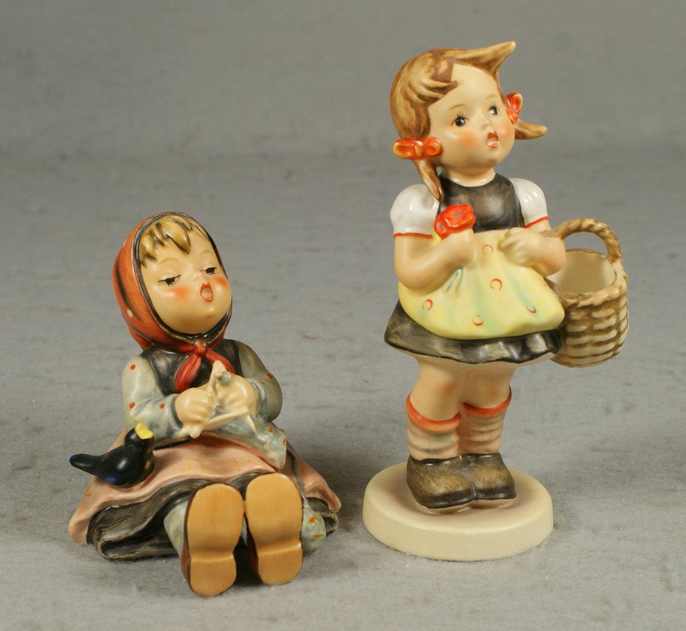 (2) Hummel figurines, "Happy Past Time" no 69, TM: (2) Hummel figurines, "Happy Past Time" no 69, TM 3, 3-1/4" high, and "Sister" no 98, TM 3, 5-1/2", no visible defects