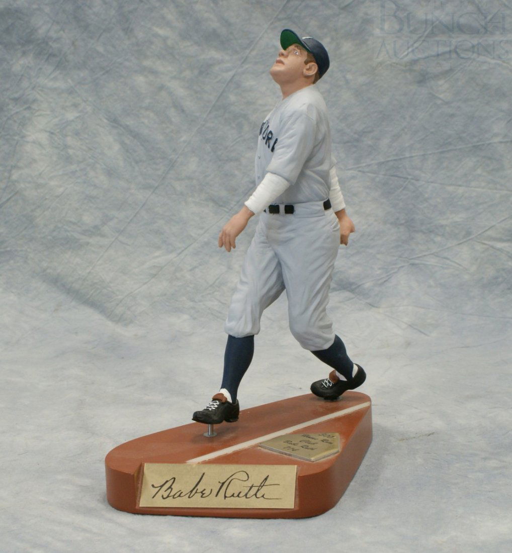 Babe Ruth 500 Home Run Club Babe Ruth 714, Salvin: Babe Ruth 500 Home Run Club Babe Ruth 714, Salvino limited edition baseball figurine 1849/2500, 10 1/2" tall