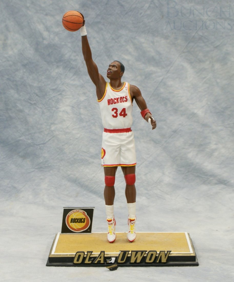 Hakeem Olajuwon, Houston Rockets, Sports Impressi: Hakeem Olajuwon, Houston Rockets, Sports Impressions limited edition cold cast figurine, 1021/2500, 12 3/4" tall, name repaired