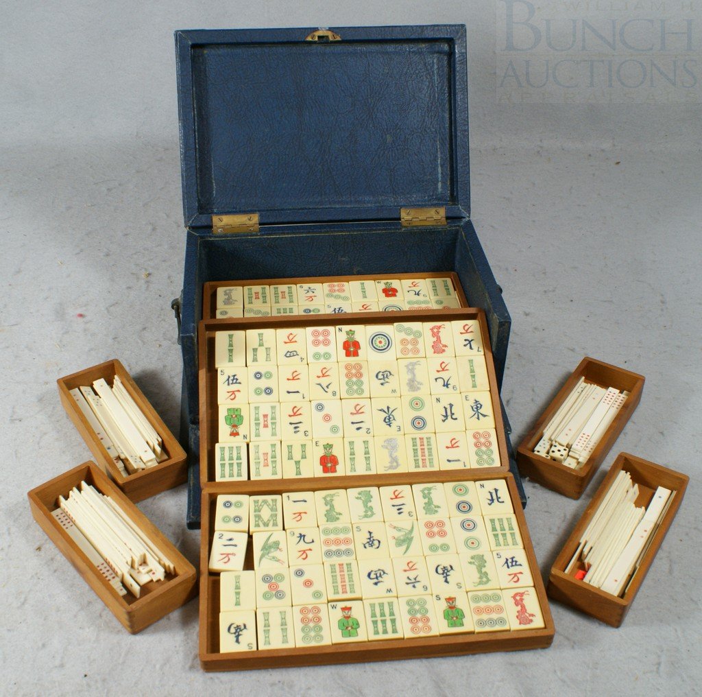 Pung Chow Pyralin and wood mahjong set, 4 trays w: Pung Chow Pyralin and wood mahjong set, 4 trays with 144 game pieces, 4 trays of counting sticks, in original case