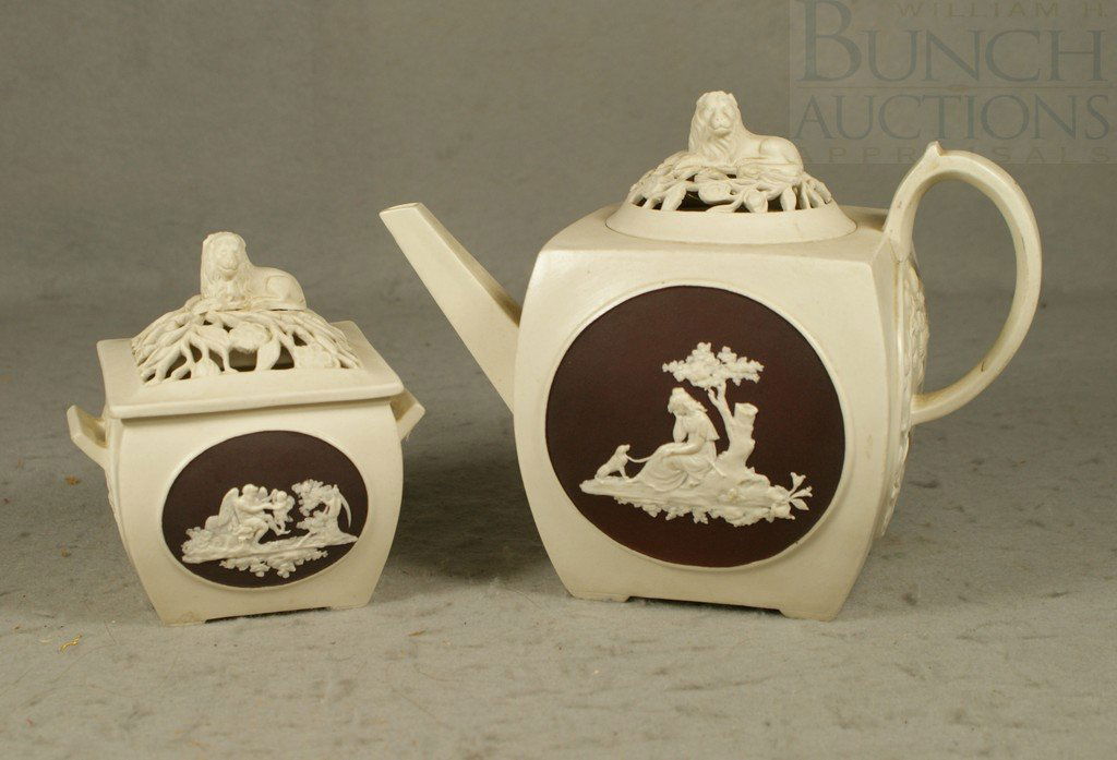 John Turner & Co jasper teapot and sugar bowl: John Turner & Co jasper teapot and sugar bowl, lion finial on teapot, impressed "TURNER", c 1770-1806, tallest 7"