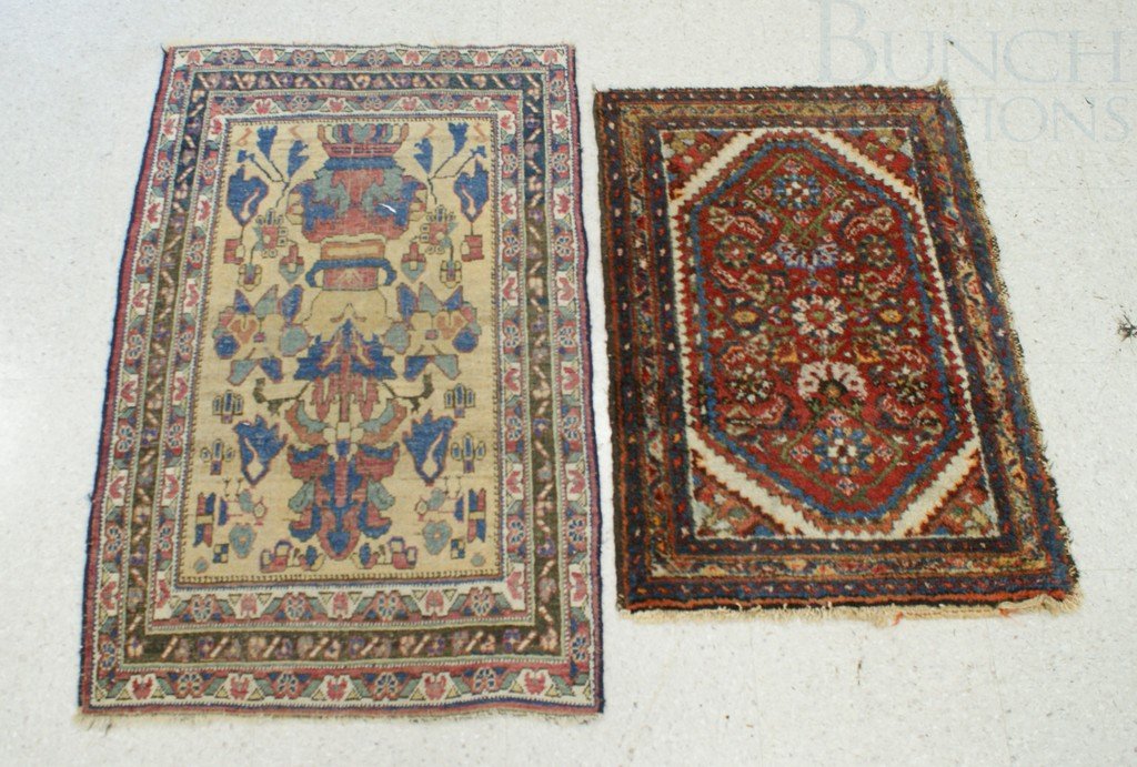 (2) throw rugs, 1'11" x 2'8", 2'2" x 3'5" (wear): (2) throw rugs, 1'11" x 2'8", 2'2" x 3'5" (wear)