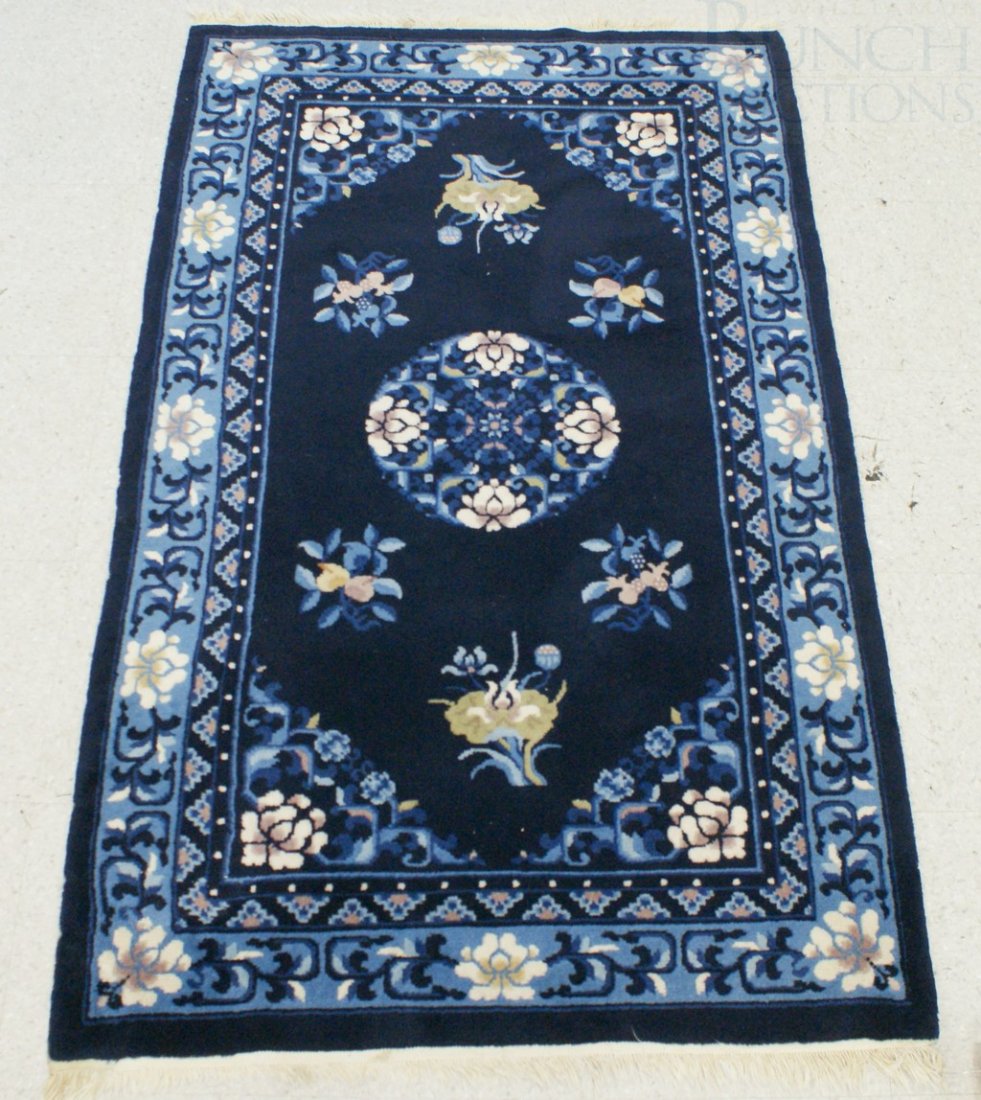 2'11" x 5' blue Chinese throw rug: 2'11" x 5' blue Chinese throw rug