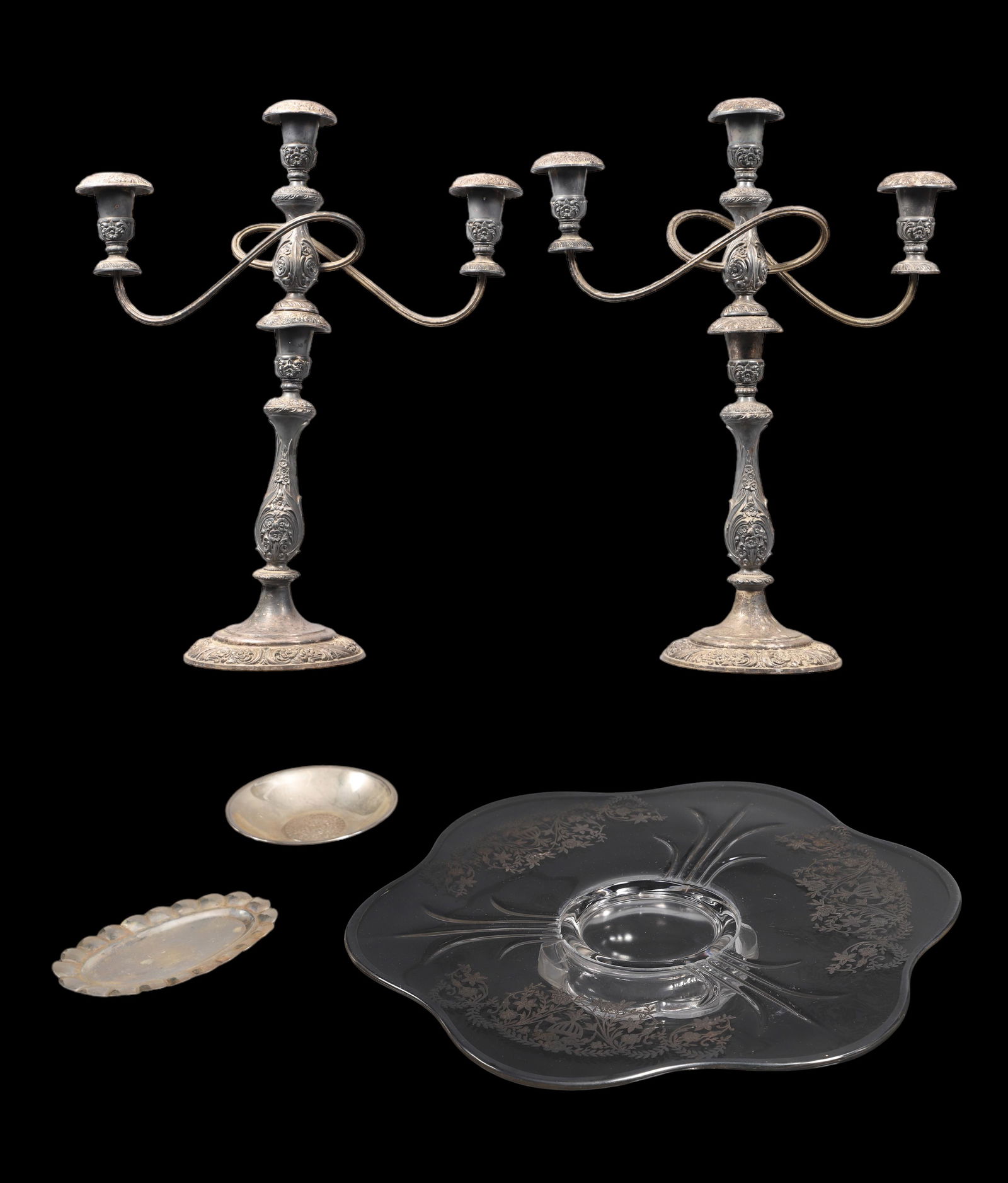 Heritage Rogers Bros SP 3-Light Candelabra Pair (1 of 7)