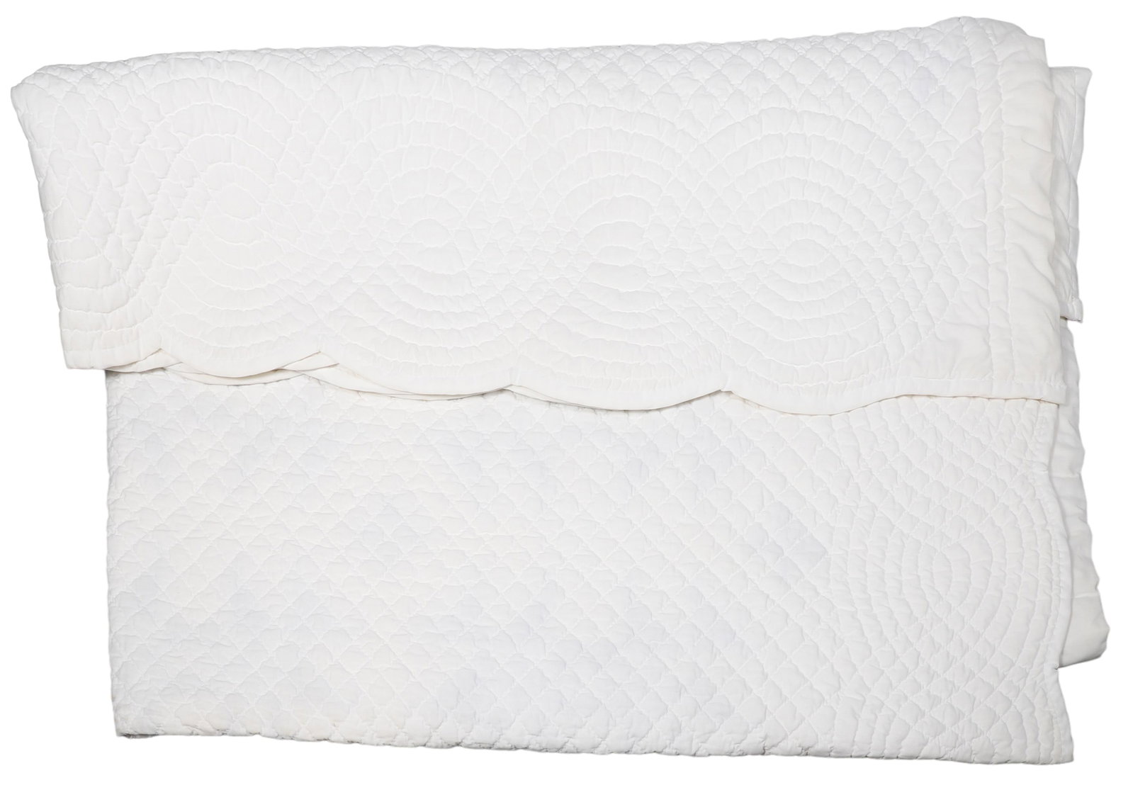 Quilted Bedspread: Quilt bedspread, machine stitched, hand quilted, scalloped border, 75" x 84"