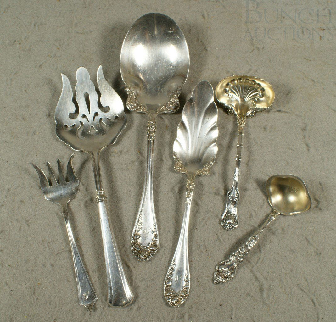 (6) sterling serving pieces, 2 small ladles, vege: (6) sterling serving pieces, 2 small ladles, vegetable spoon, fork, scooped server, HH pierced fork, 6.8 TO