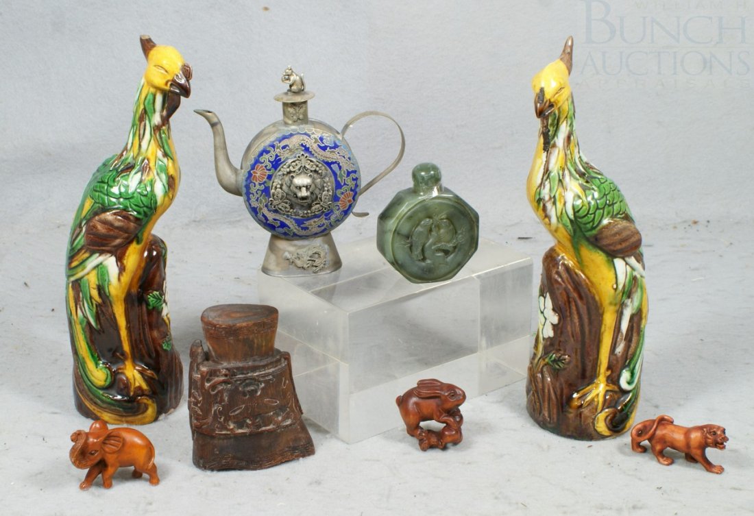 Oriental lot, 8 pieces to include a pair of Chine: Oriental lot, 8 pieces to include a pair of Chinese Feng Hua, 3 modern Japanese wood netsukes, hard stone snuff bottle, metal and enamel miniature pot, carved horn cup