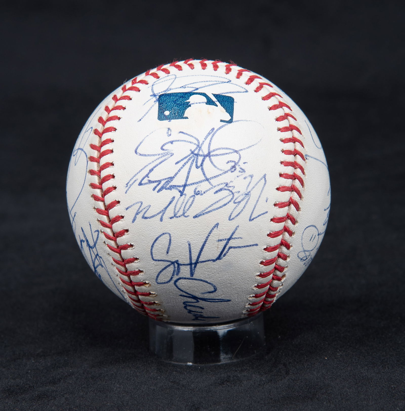 2007 Phillies Signed 23 Sig Baseball (1 of 5)