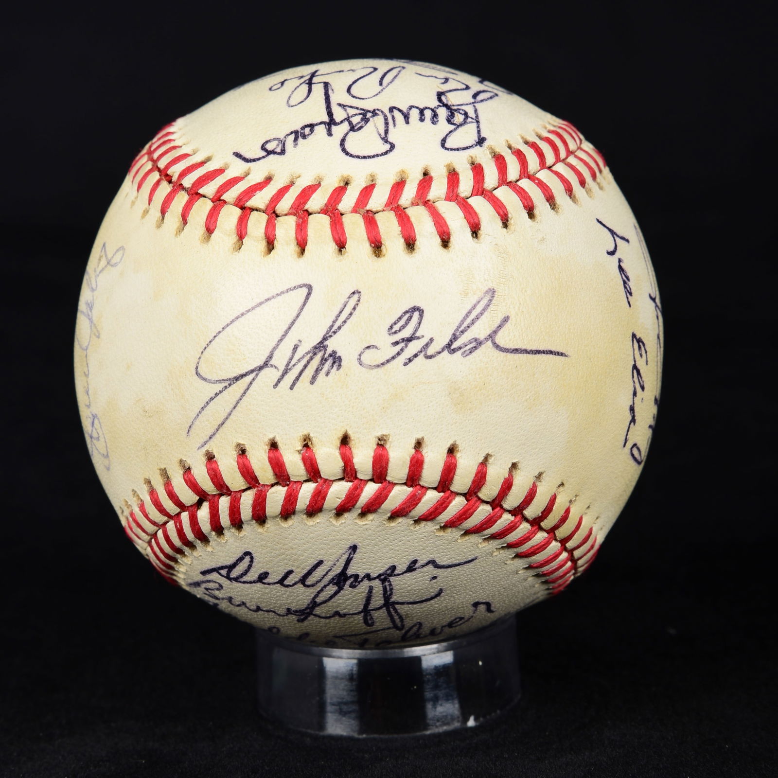 Philadelphia Phillies Signed 86/87 Ball: Philadelphia Phillies Signed 86/87 Ball c/o (15) signature OBNL ball incl. manager Felse; coach Elia, Unser other signatures Tuliver; Ruffin; Tekuleve; Samuel; Jeltz; Bedrosian; Stone and more This to
