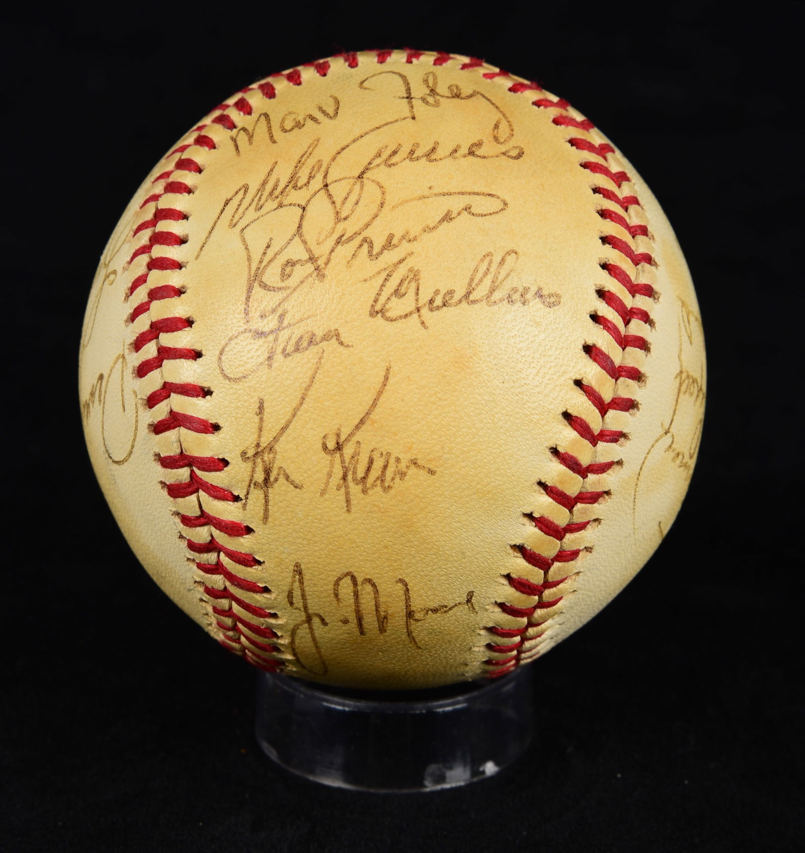 1980 Chicago White Sox Team Signed Ball (1 of 4)
