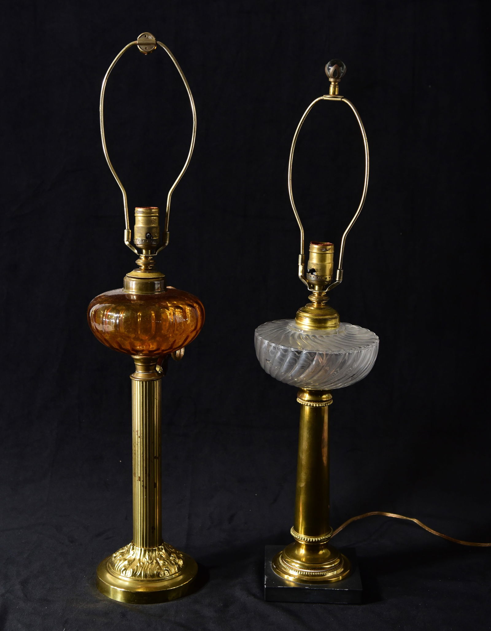 (2) Banquet Oil Lamps (1 of 3)