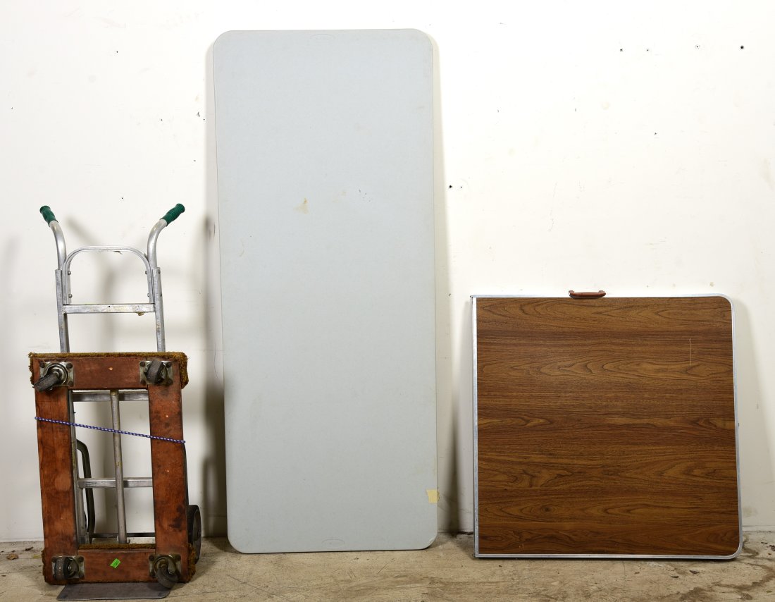 (4) Pc Lot of Moving/Flea Marketer Equipment (1 of 1)