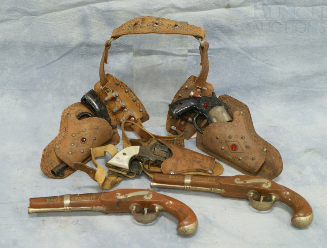 (5) Toy guns, c/o 2 Davy Crocket pistols, Gene Au: (5) Toy guns, c/o 2 Davy Crocket pistols, Gene Autry with holster, 2 Wyandotte Toys Red Ranger with holster