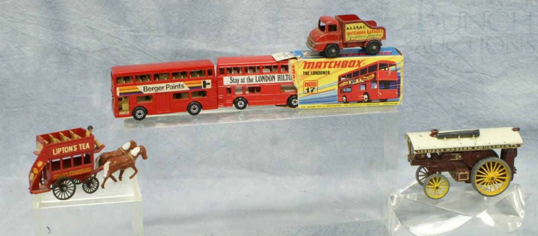 Lot of 5 Lesney Matchbox toy cars, one with origi: Lot of 5 Lesney Matchbox toy cars, one with original box, longest 3-1/2"