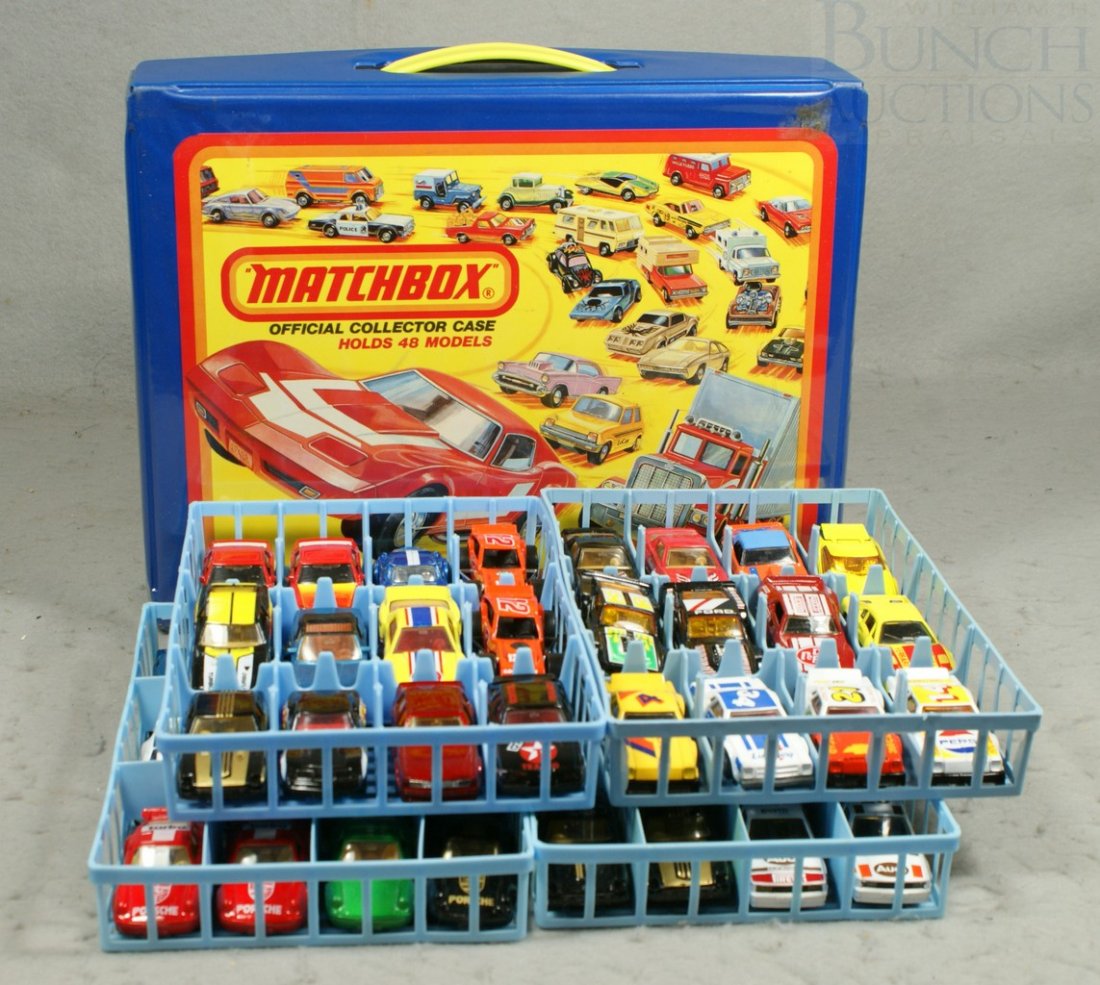 48 Matchbox Toy Cars including a 1980 official c: 48 Matchbox Toy Cars including a 1980 official collectors case