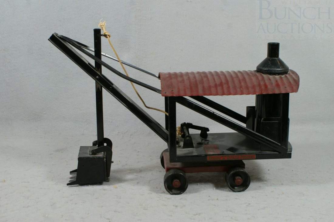 Buddy L Pressed Steel Steam Shovel, very minor p: Buddy L Pressed Steel Steam Shovel, very minor paint loss, in good condition, 21" long